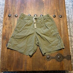 Columbia Men's Cargo Shorts in Olive